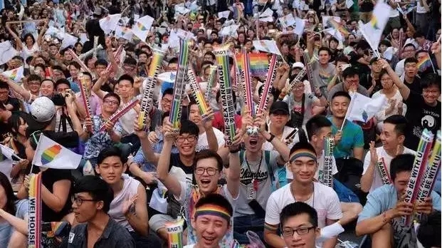 台湾同性婚姻合法化，LGBT生子首选美国试管婴儿！