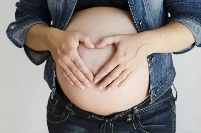 过了这个月份，这4种孕妇要多注意，孕肚尽量少让人摸